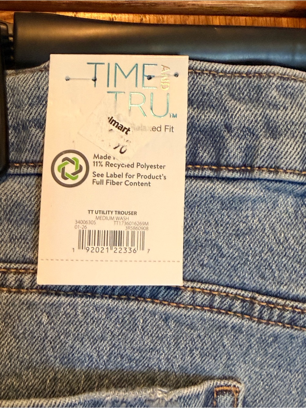 Light Wash High-Waisted Utility Wide Leg Jeans - Picture 6 of 6